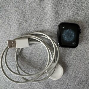 Apple Watch Series 5 40mm with Charger